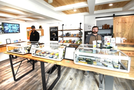 Osoyoos Cannabis Retailer Succeeds on Customer Service | iN420