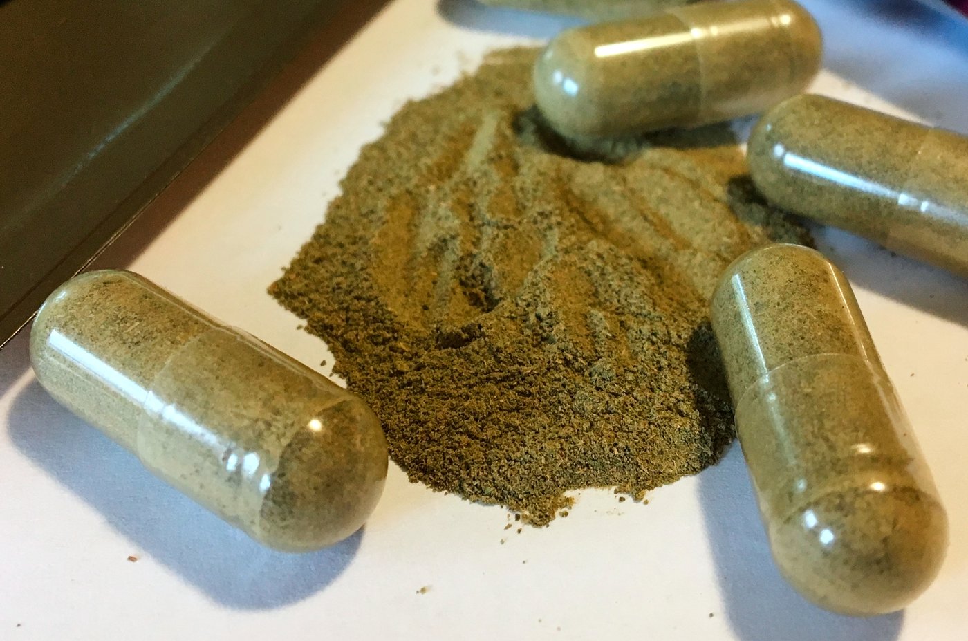 Prosecutors probing deaths of 2 Ole Miss students charge shop clerk, son with selling illegal kratom | iNFOnews.ca Prosecutors probing deaths of 2 Ole Miss students charge shop clerk, son with selling illegal kratom | iNFOnews.ca