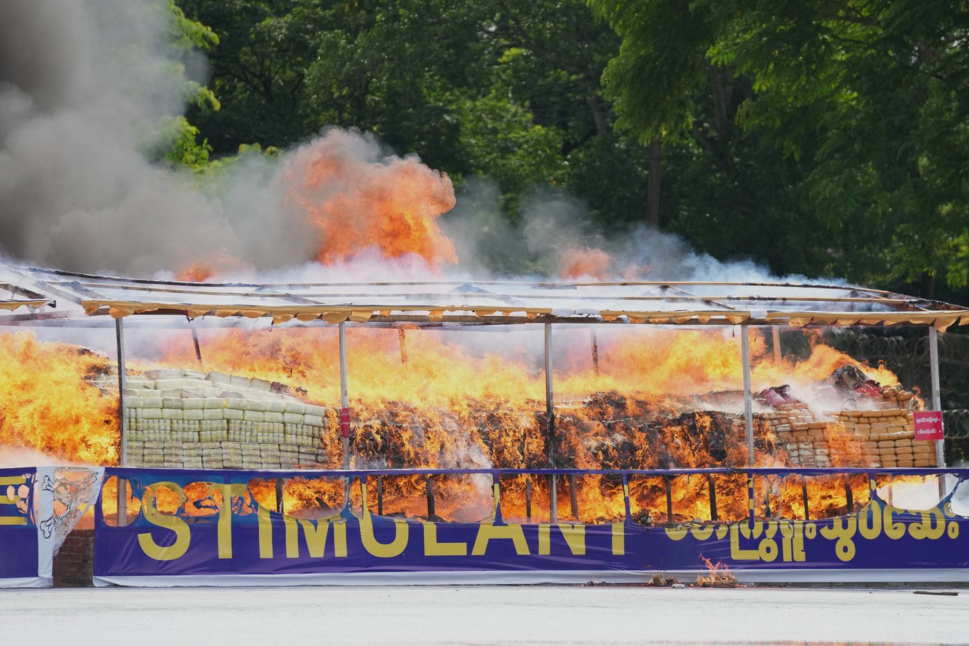 Myanmar torches $600 million in seized heroin, meth and other drugs | iN420 Myanmar torches $600 million in seized heroin, meth and other drugs | iN420