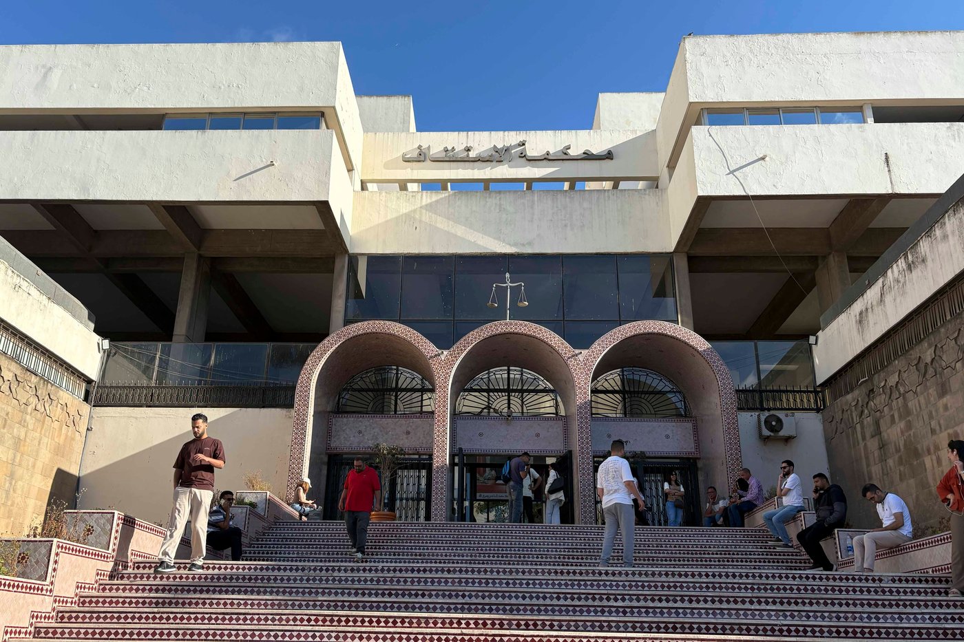 A Moroccan court sentences 29 prominent people in major drug trafficking and corruption case | iN420
