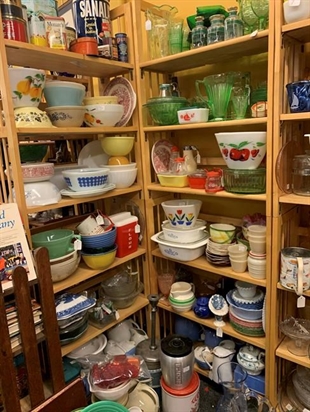 Pyrex and Pink Daisies: Midcentury cookware is fab again | iNhome Pyrex and Pink Daisies: Midcentury cookware is fab again | iNhome