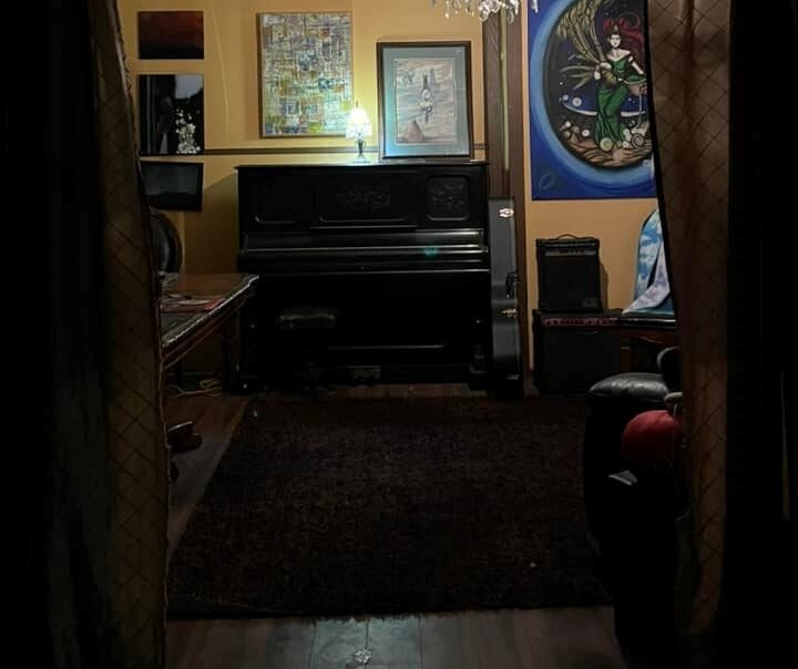iN PHOTOS: Kamloops woman preserving artistic treasures of funky heritage home | iNhome iN PHOTOS: Kamloops woman preserving artistic treasures of funky heritage home | iNhome