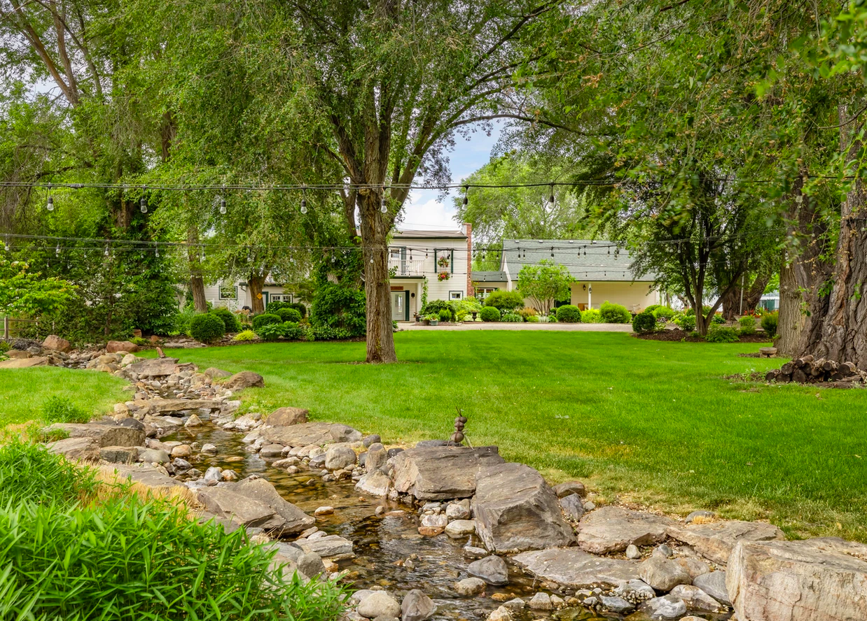 iN PHOTOS: This Lake Country summer home is on sale for almost $18 million | iNhome