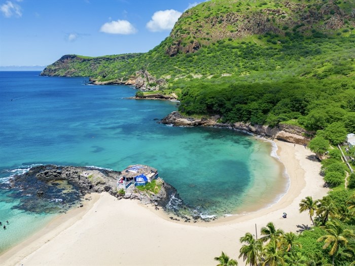 Popular Vacation Getaways to the South: Direct Flight Options from the Okanagan | iNhome Popular Vacation Getaways to the South: Direct Flight Options from the Okanagan | iNhome