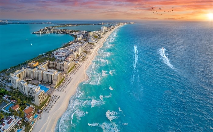 Popular Vacation Getaways to the South: Direct Flight Options from the Okanagan | iNhome Popular Vacation Getaways to the South: Direct Flight Options from the Okanagan | iNhome