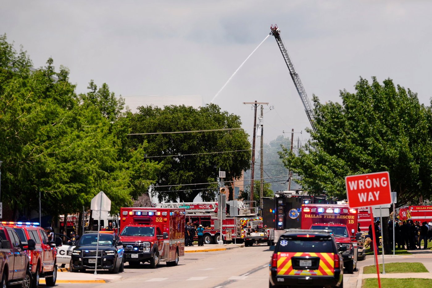 Explosion and fire at a Dallas apartment building kills at least 3 people, including a child | iNhome Explosion and fire at a Dallas apartment building kills at least 3 people, including a child | iNhome