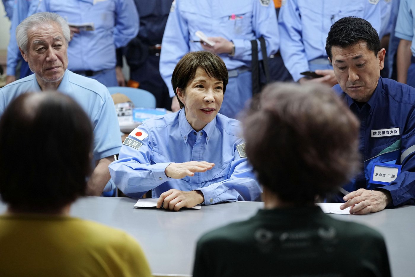 Prime minister visits quake-hit southern Japan as cleanup begins in intense heat | iNhome Prime minister visits quake-hit southern Japan as cleanup begins in intense heat | iNhome