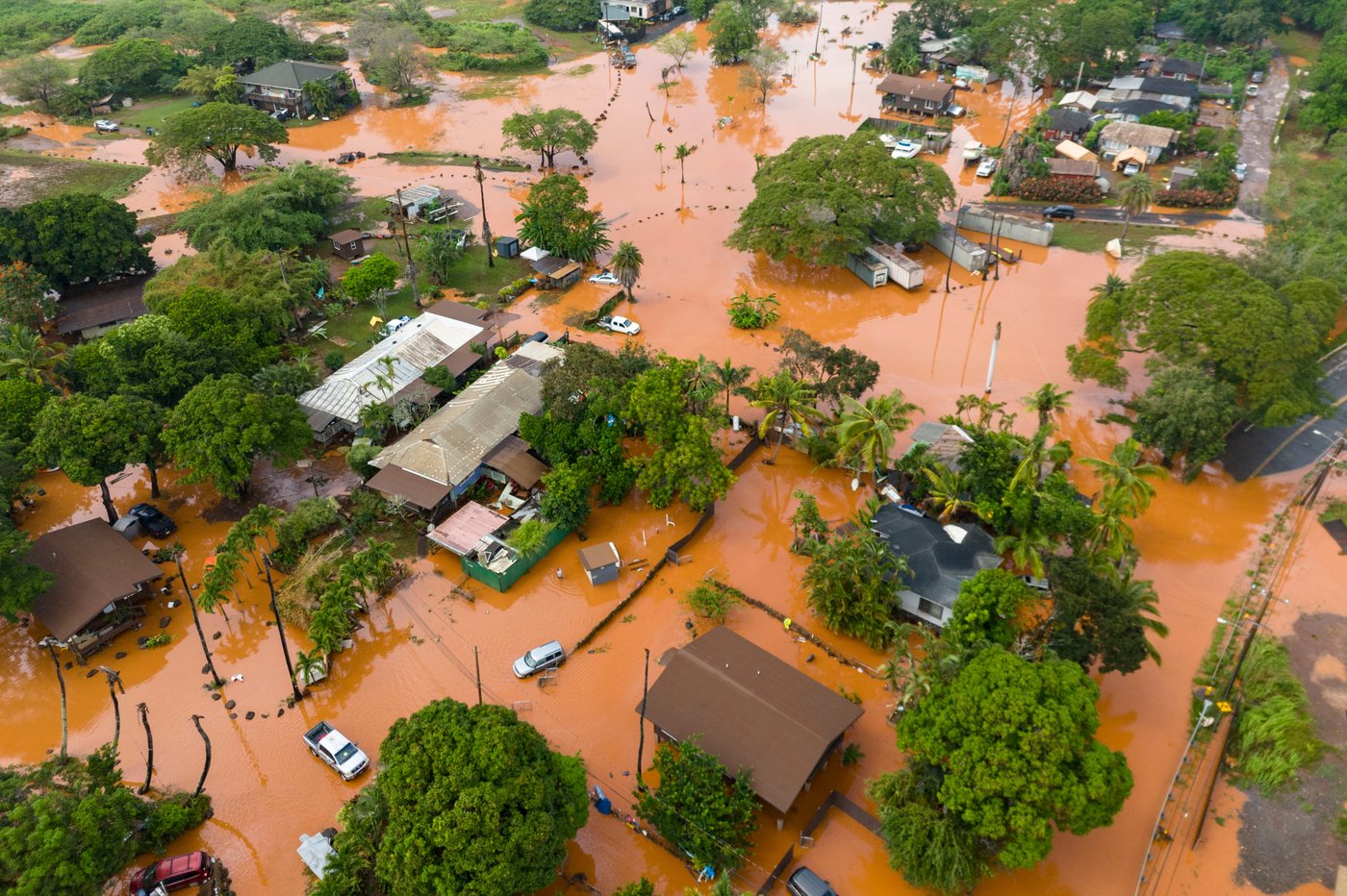 Hawaii suffers its worst flooding in 20 years and forecasters warn more rain is coming | iNhome