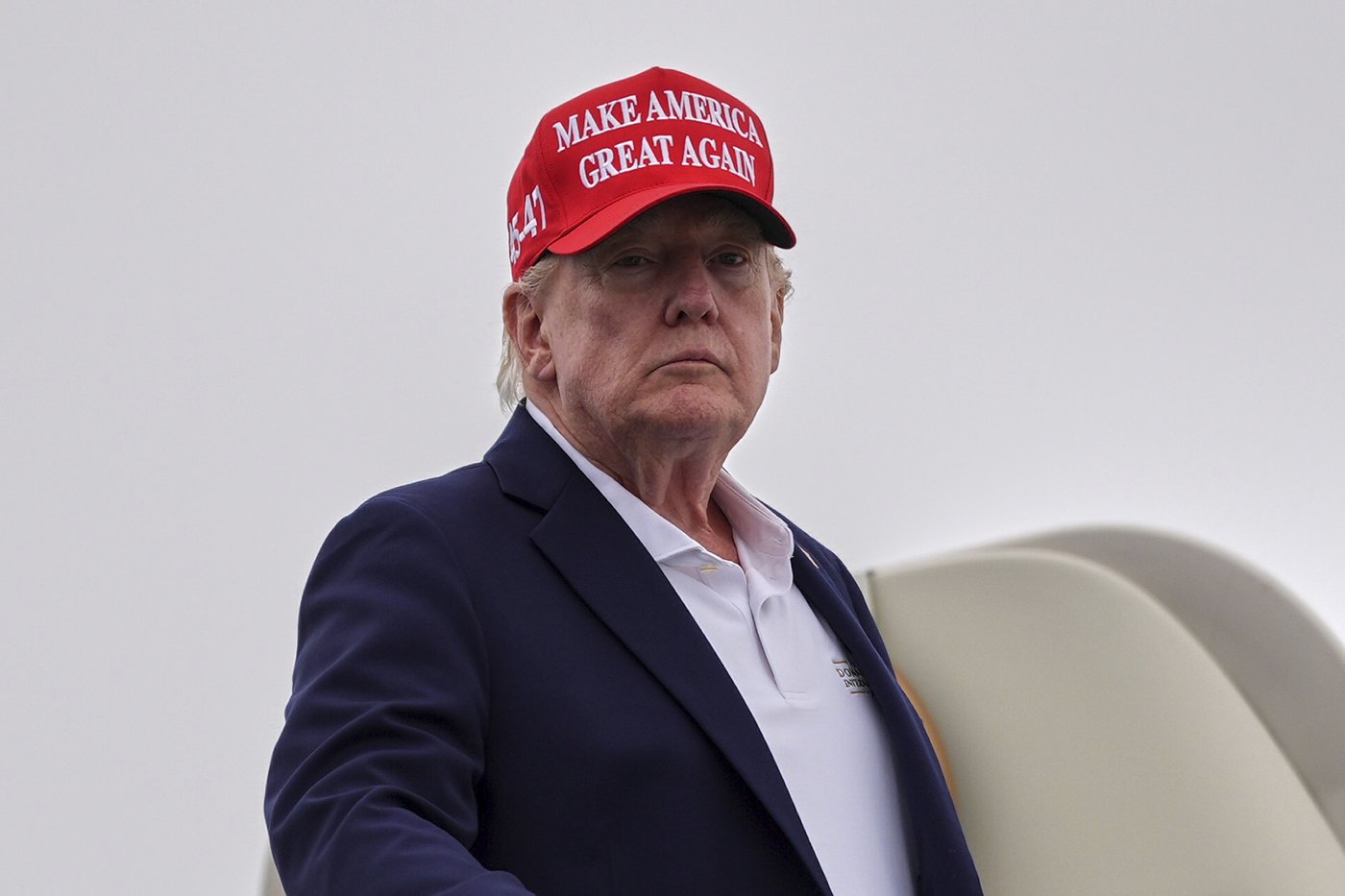 In the news today: Trump delays tariffs, B.C. wildfire update, Alberta data centres | iNhome