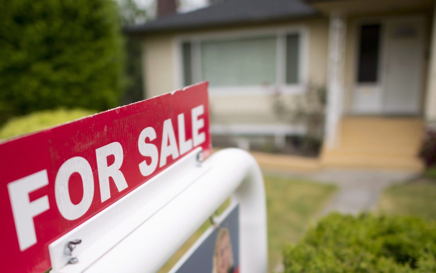 B.C. home sales face major headwinds in March as transactions, prices both slide | iNhome B.C. home sales face major headwinds in March as transactions, prices both slide | iNhome