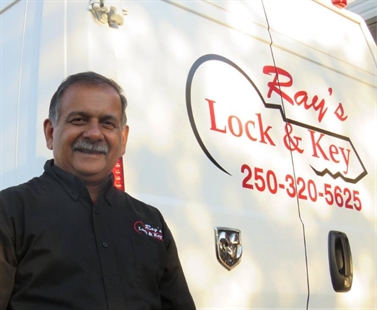 PAWSITIVE TREND: Kamloops locksmith who rescues hot dogs getting fewer calls | iNwheels PAWSITIVE TREND: Kamloops locksmith who rescues hot dogs getting fewer calls | iNwheels