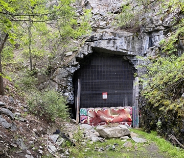 Rediscovering the ruins of a KVR tunnel near Naramata | iNwheels Rediscovering the ruins of a KVR tunnel near Naramata | iNwheels