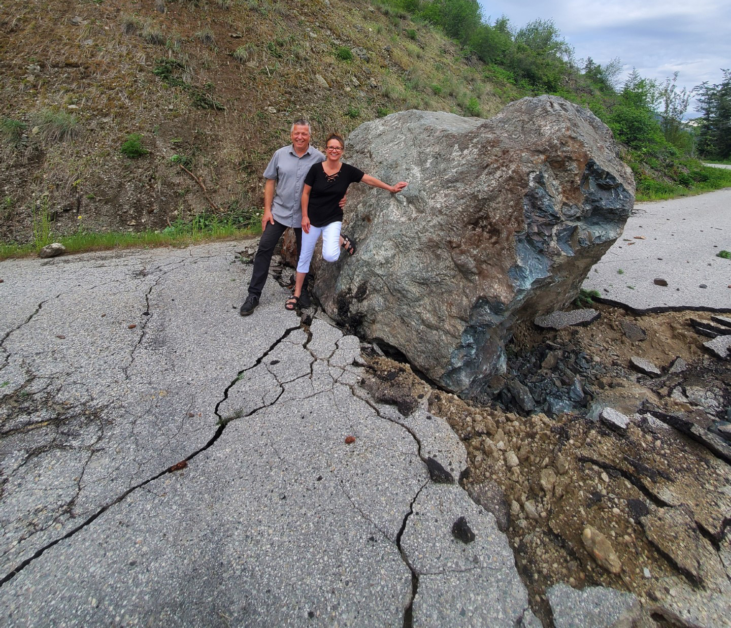 Large boulder crushes Green Lake Road in the South Okanagan | iNwheels Large boulder crushes Green Lake Road in the South Okanagan | iNwheels