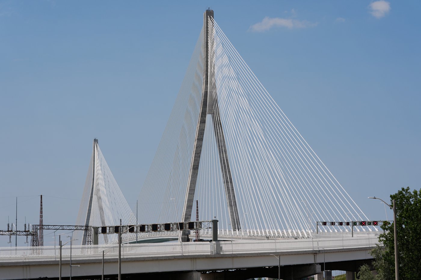 In the news today: Gordie Howe bridge to open, B.C. wildfires, Seattle shooting | iNwheels In the news today: Gordie Howe bridge to open, B.C. wildfires, Seattle shooting | iNwheels