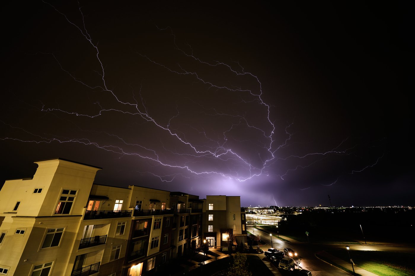 Severe storms accompanied by tornadoes damage communities from the Plains to the Midwest | iNwheels Severe storms accompanied by tornadoes damage communities from the Plains to the Midwest | iNwheels