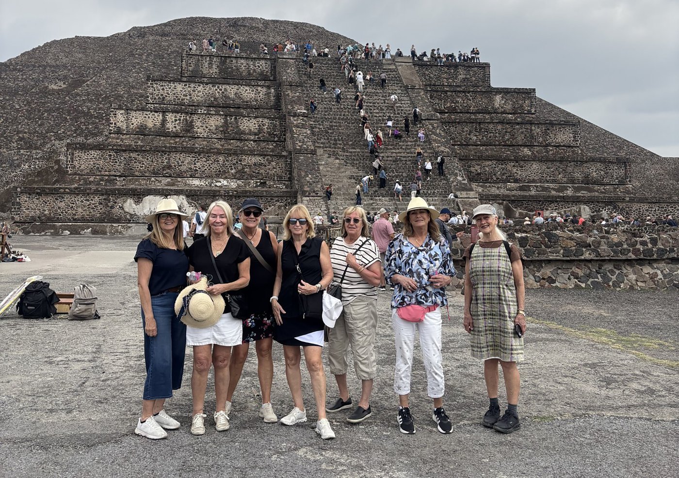 In the news today: Mexico pyramid shooting, Canada-U.S. trade, Tips on buying a car | iNwheels In the news today: Mexico pyramid shooting, Canada-U.S. trade, Tips on buying a car | iNwheels