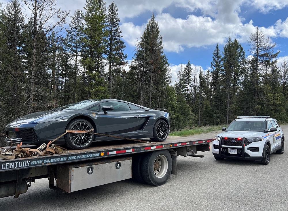 Driver caught excessively speeding near Princeton in mom's Lamborghini | iNwheels Driver caught excessively speeding near Princeton in mom's Lamborghini | iNwheels