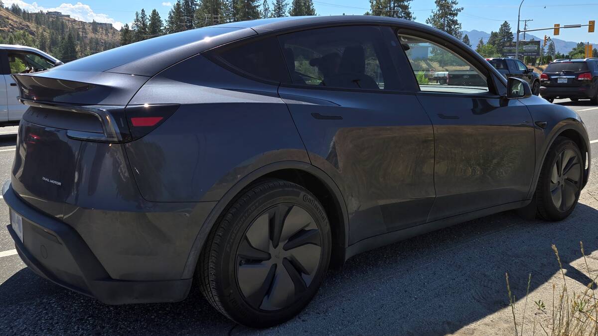 Tesla driver caught reading in traffic ticketed in West Kelowna | iNwheels