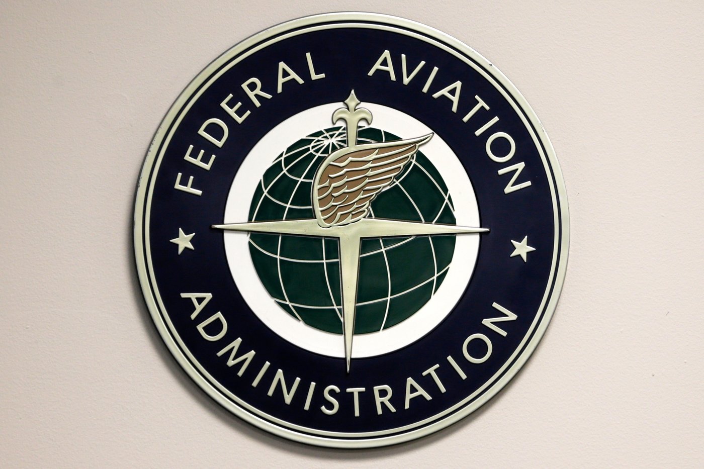 FAA investigating close call between a passenger plane and military helicopter in California | iNwheels FAA investigating close call between a passenger plane and military helicopter in California | iNwheels