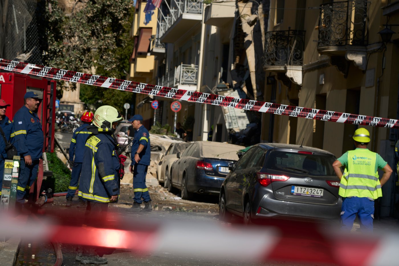 Blast near Acropolis in Greece injures 2, collapses a building. Local media say gas leak suspected | iNwheels