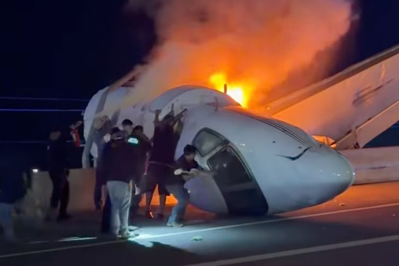 Both engines flamed out before small jet crashed in June on Texas highway, NTSB report says | iNwheels Both engines flamed out before small jet crashed in June on Texas highway, NTSB report says | iNwheels