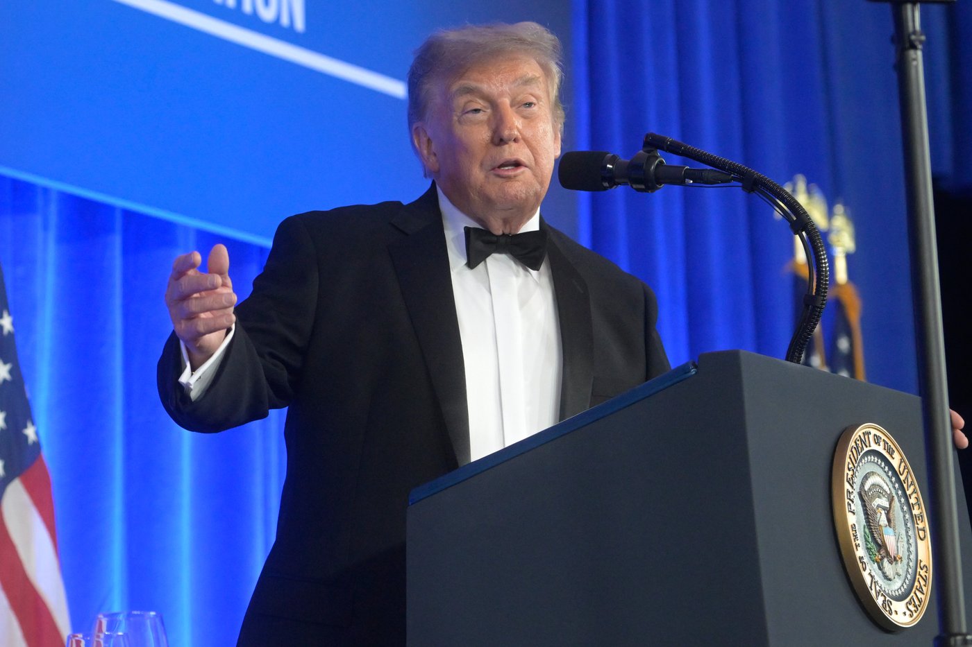 Trump returns to correspondents' dinner for a rambling, insult-filled speech 3 months after shooting | iNwheels Trump returns to correspondents' dinner for a rambling, insult-filled speech 3 months after shooting | iNwheels