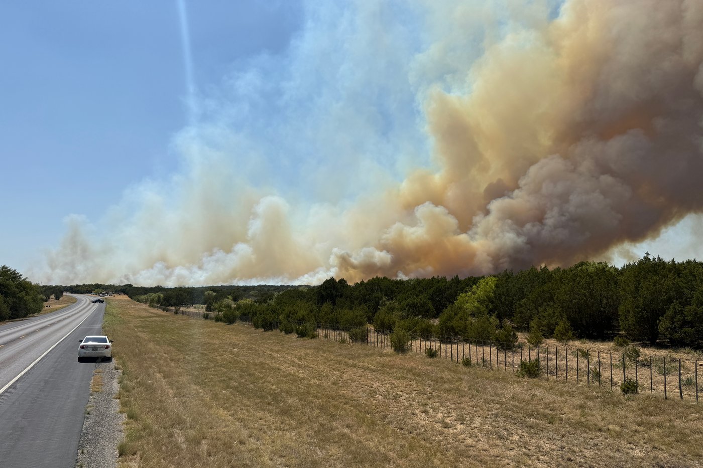 Texas wildfire mushrooms within hours, ripping through ranchlands | iNwheels
