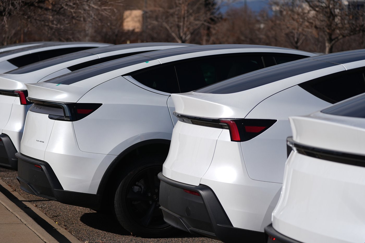 B.C. woman fined for sleeping as Tesla drove on major highway | iNwheels B.C. woman fined for sleeping as Tesla drove on major highway | iNwheels