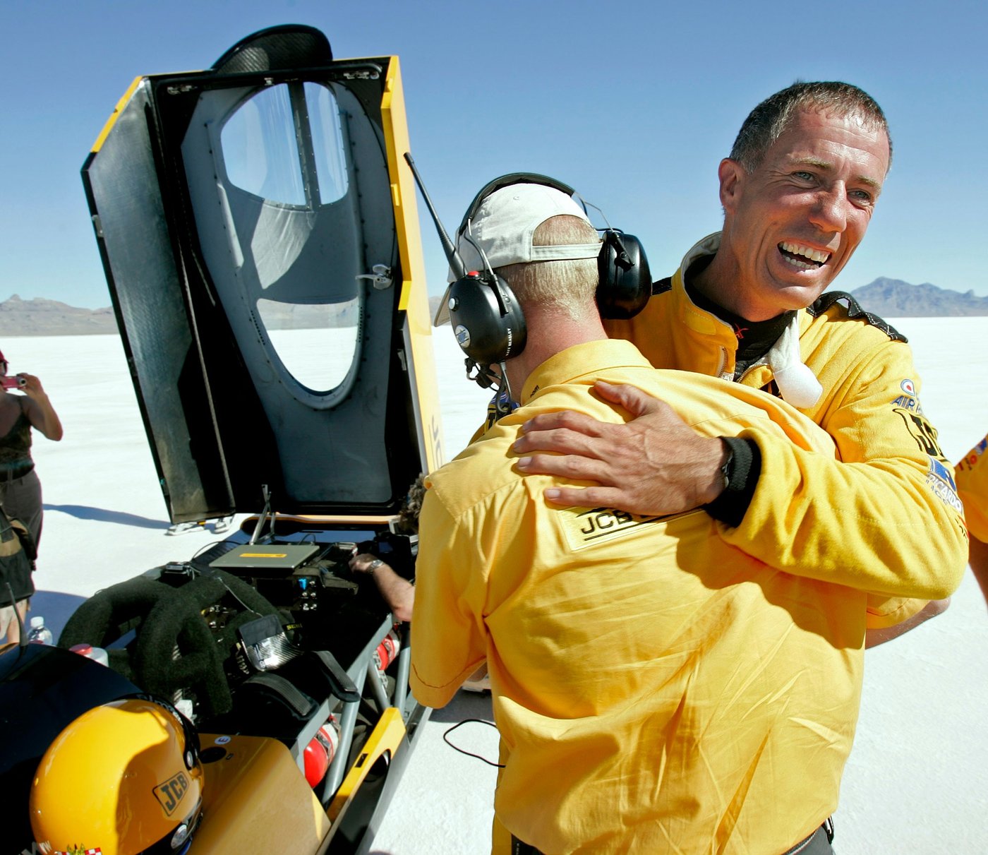 Driver who broke the sound barrier attempts another land speed record in Utah | iNwheels