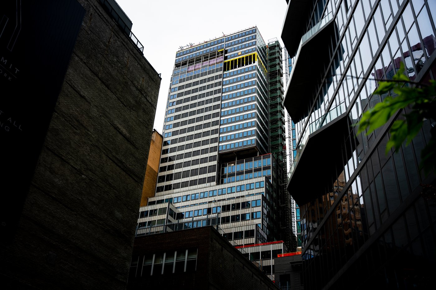 Manhattan high-rise deemed stable after columns buckled, and some evacuations are lifted | iNwheels Manhattan high-rise deemed stable after columns buckled, and some evacuations are lifted | iNwheels