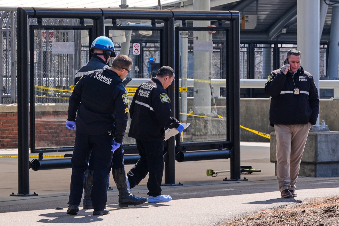 Boston transit police say man threatened to stab bus driver before struggle with officers | iNwheels Boston transit police say man threatened to stab bus driver before struggle with officers | iNwheels