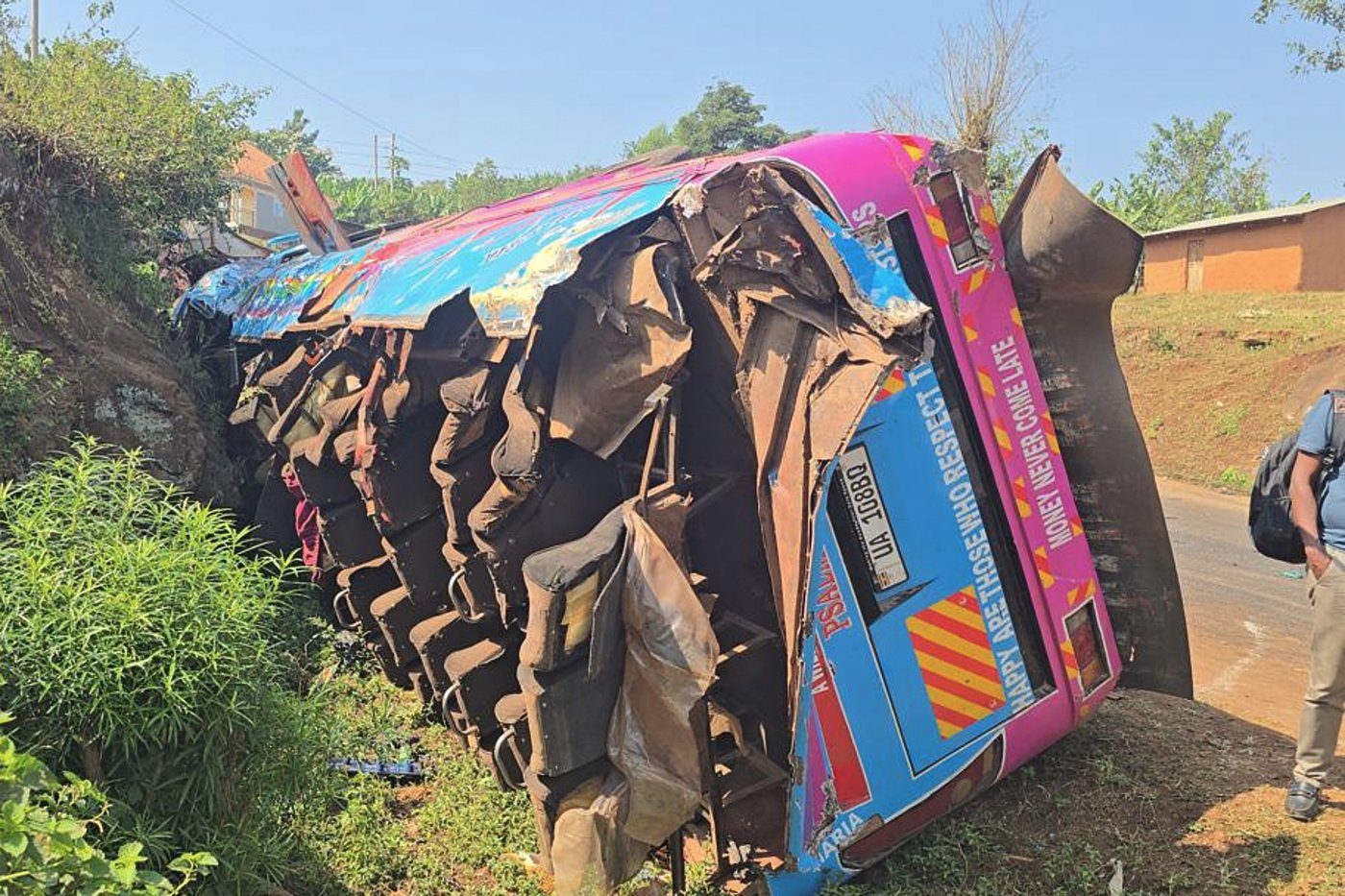 A school bus crash in Uganda kills at least 20 children and an adult | iNwheels A school bus crash in Uganda kills at least 20 children and an adult | iNwheels