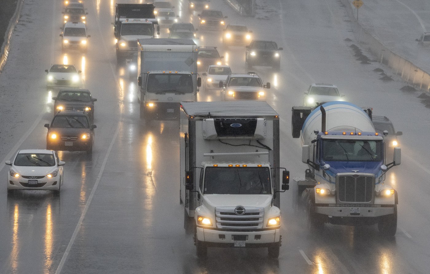 Two killed in head-on crash involving wrong-way driver on Highway 1 in Burnaby, B.C. | iNwheels Two killed in head-on crash involving wrong-way driver on Highway 1 in Burnaby, B.C. | iNwheels