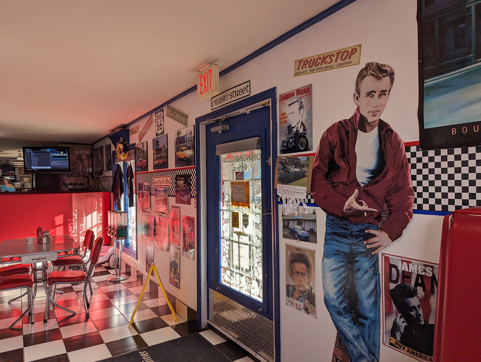 iN PHOTOS: Take a look inside this retro 1950s diner near Kamloops | iNwine iN PHOTOS: Take a look inside this retro 1950s diner near Kamloops | iNwine