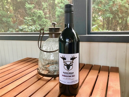 Wine Wednesday: Sunnybrae Vineyards & Winery Redneck Red | iNwine