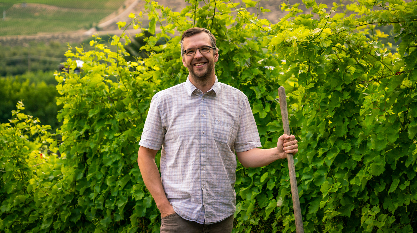 Why this Okanagan wine maker has 13 speakers in the vineyard | iNwine Why this Okanagan wine maker has 13 speakers in the vineyard | iNwine