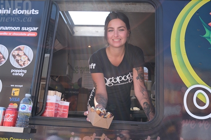 iN VIDEO: Crispy outside and creamy inside, this Vernon food truck’s mini-donuts are a must try | iNwine