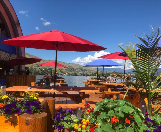 You’ll have to wait to check out Okanagan Lake’s first and only floating restaurant | iNwine