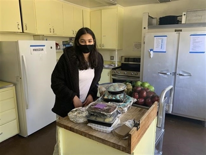 iN VIDEO: Teen baker sweetens lives making desserts for those in need | iNwine iN VIDEO: Teen baker sweetens lives making desserts for those in need | iNwine