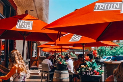 Kelowna pub offers free meals for beleaguered health-care workers | iNwine