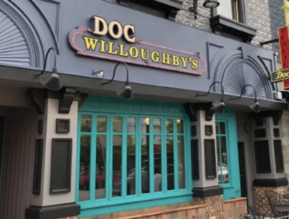 Kelowna’s Doc Willoughby’s pub to reopen as Bernie’s for dinner and a movie | iNwine Kelowna’s Doc Willoughby’s pub to reopen as Bernie’s for dinner and a movie | iNwine