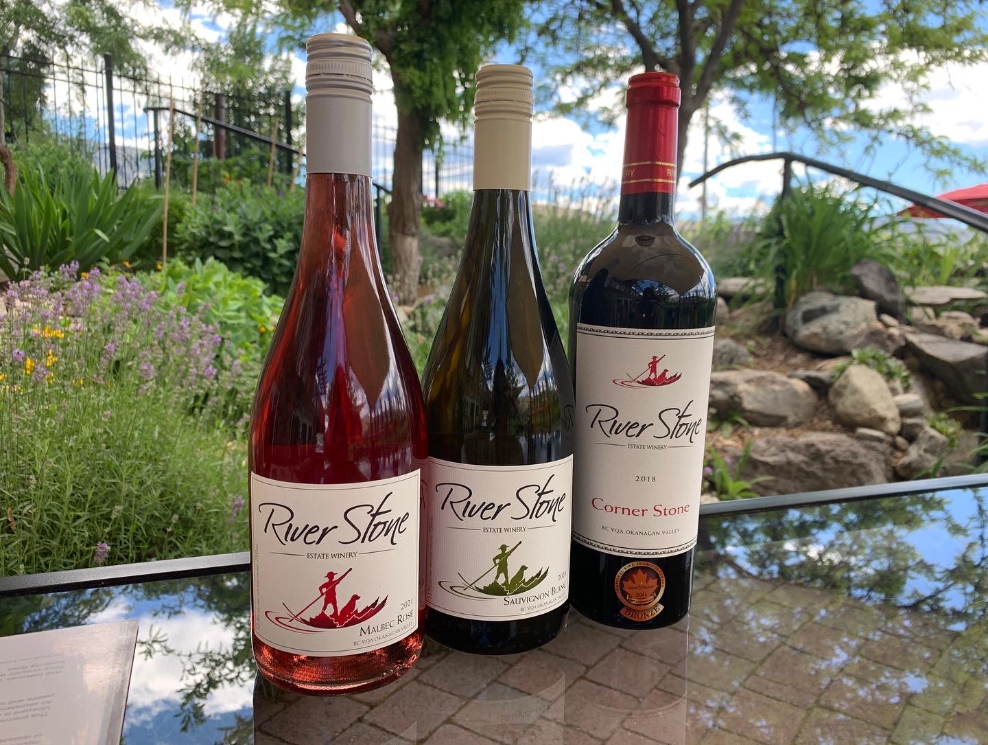 Sip wine and enjoy the view in this South Okanagan winery’s beautiful garden | iNwine