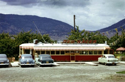 Penticton’s drive-in streetcar diner was like a scene from ‘Happy Days’ | iNwine Penticton’s drive-in streetcar diner was like a scene from ‘Happy Days’ | iNwine