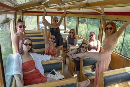 iN PHOTOS: Riding the retro trolley to Naramata | iNwine