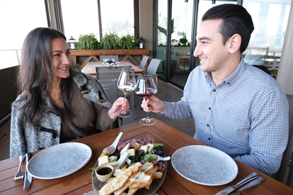 Get cozy this winter at Peak Cellars | iNwine