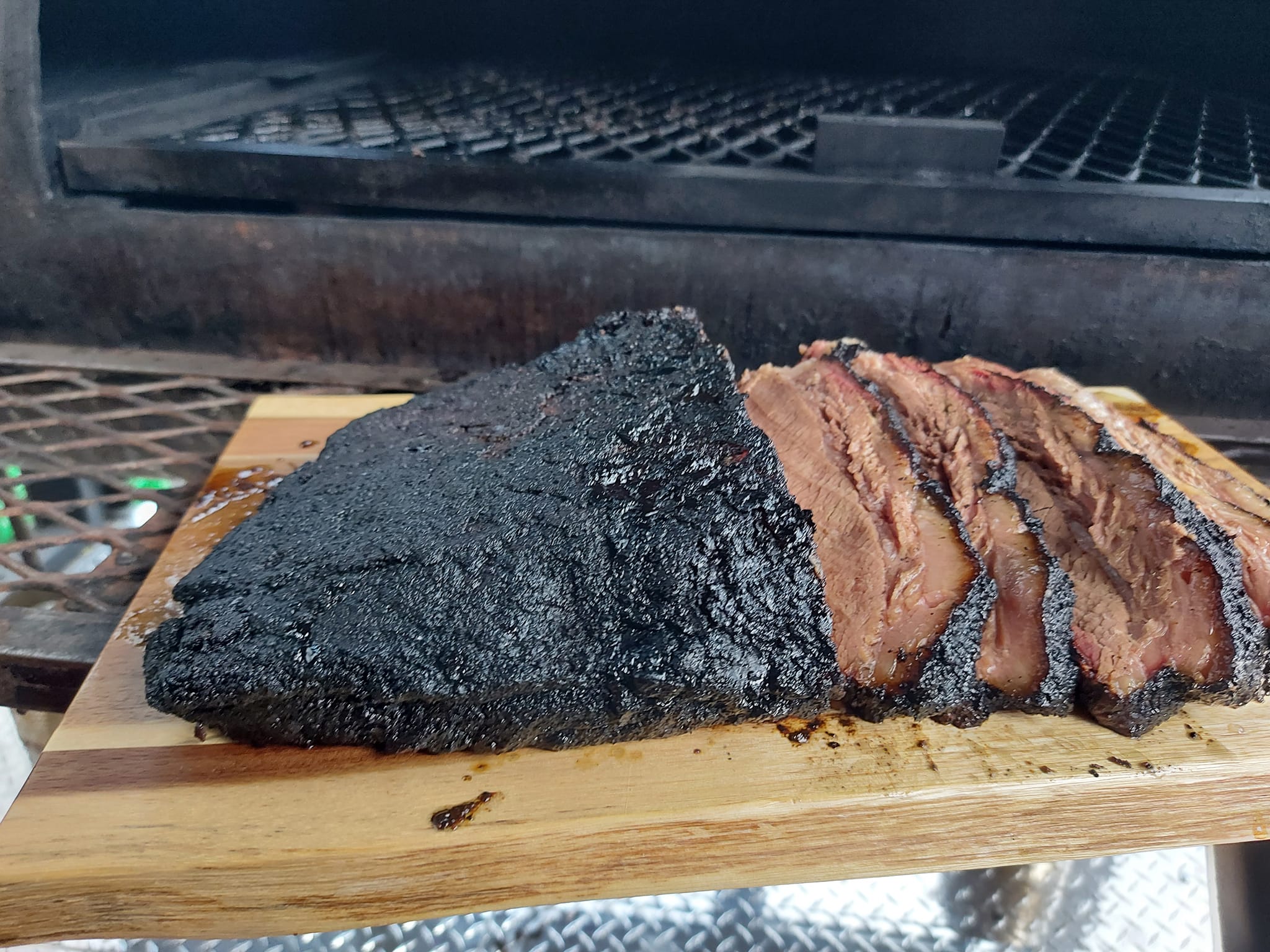 Slowly smoked BBQ a juicy new addition to Penticton’s rail trail | iNwine
