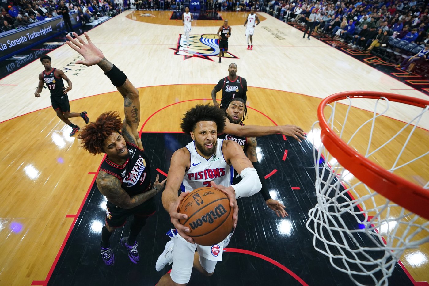 Cunningham scores 26 points to lead Pistons past 76ers 111-108 for 6th straight win | iNFOnews.ca