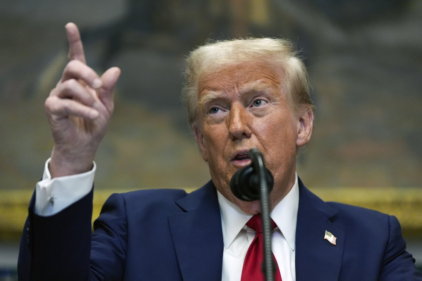Trump says he may withhold federal aid for Los Angeles if California doesn't change water policies | iNFOnews.ca