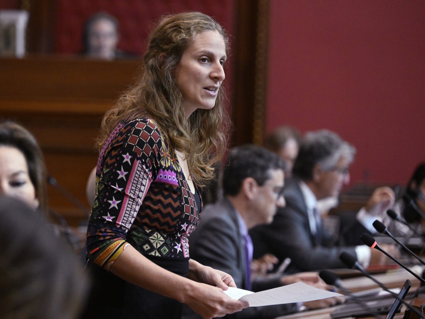 Quebec politician to close Facebook page, unable to filter hate-filled posts, spam | iNFOnews.ca