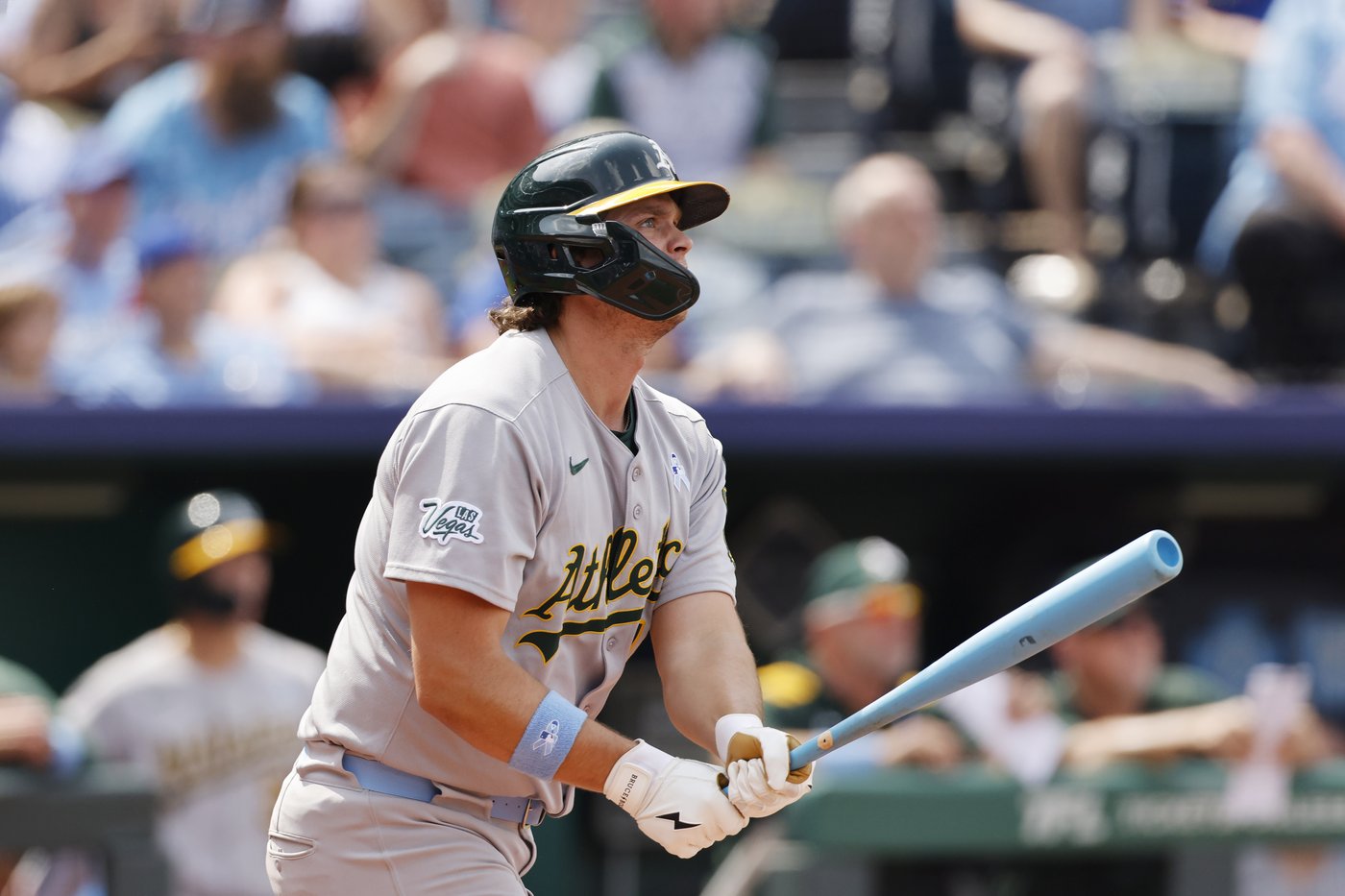 Nick Kurtz hits a solo homer to rally the Athletics to a 3-2 win and sweep of the Royals | iNFOnews.ca